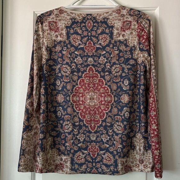 Floral Print V-Neck long sleeve top - Picture 2 of 4
